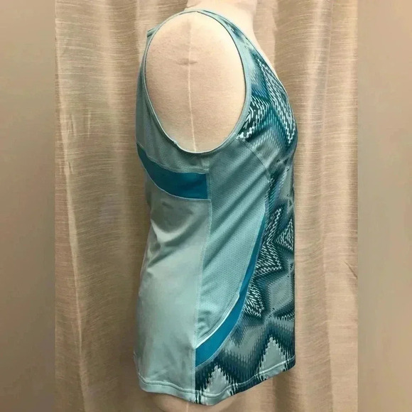 LUCY TECH Ikat Racerback Look Tank Top - Picture 4 of 10